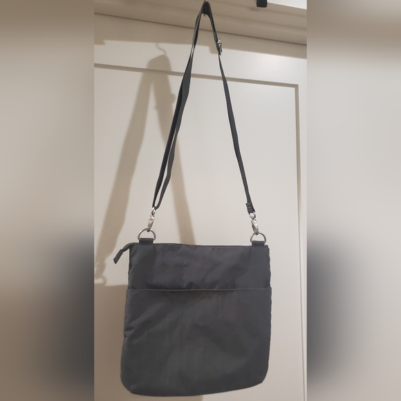 Baggallini Crossbody Big Zipper Bag Purse - Picture 5 of 15